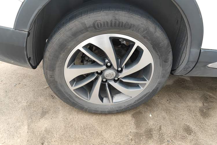 Used Baojun 560 2016 1.8L iAMT Luxury Model Right Rear Wheel Hub