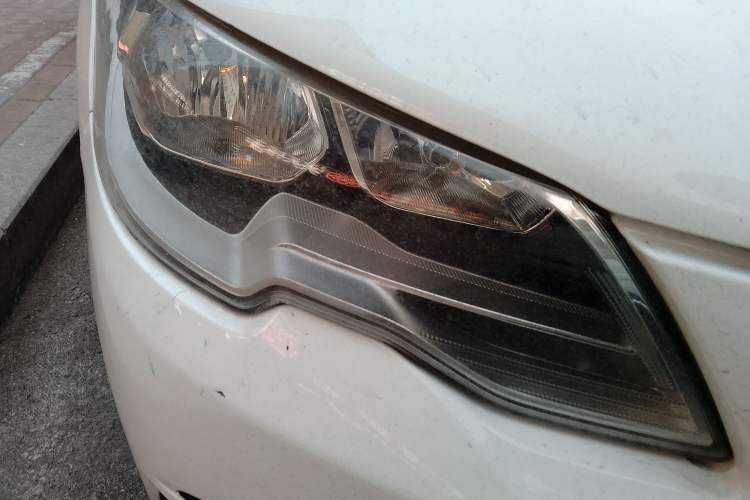 Used Peugeot 301 2017 1.6L Automatic Comfort Edition
