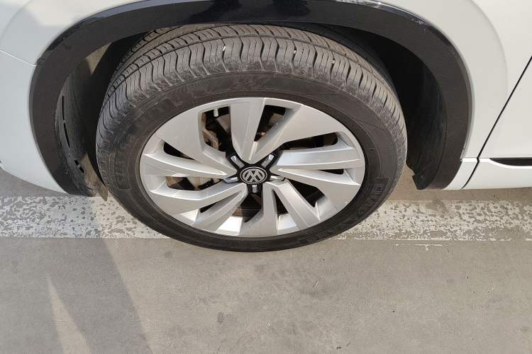 Used Volkswagen Tayron X 2020 330TSI Two-Wheel Drive Luxury Smart Connectivity Version
