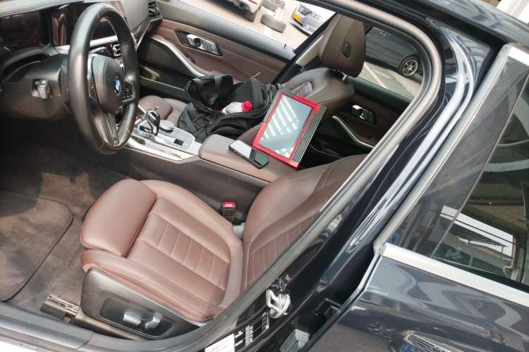 Used BMW 3 Series 2020 325Li M Sport Package Left Front Seat