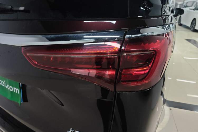 Used Buick GL8 2020 Avenir Avia Six-Seat Deluxe Edition
