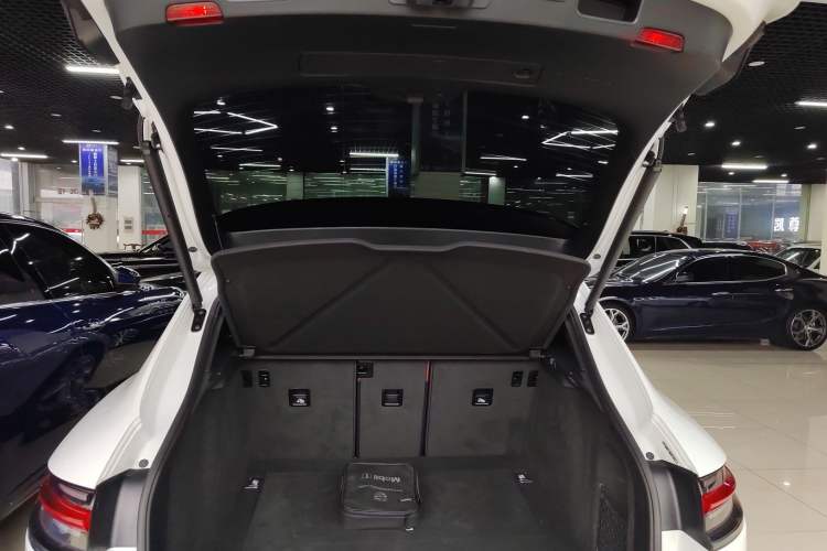 Used Porsche Macan 2022 Macan 2.0T