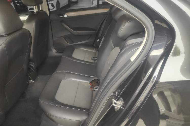 Used Volkswagen Santana 2015 1.6L Automatic Comfort Edition Left Rear Seat