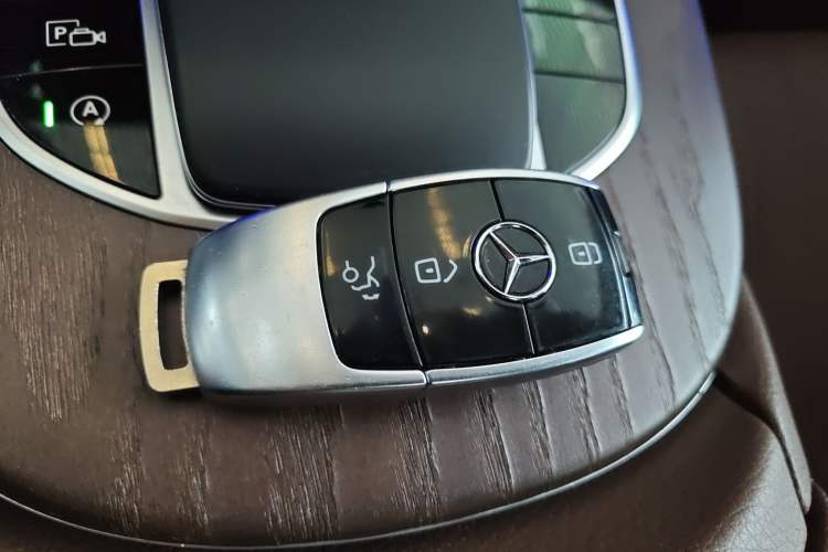 Used Mercedes-Benz E-Class 2020 Facelift E 300 L Stylish Edition
