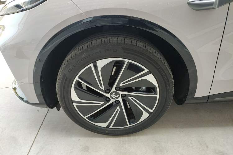 Used Rising R7 2025 Model Advanced Edition
