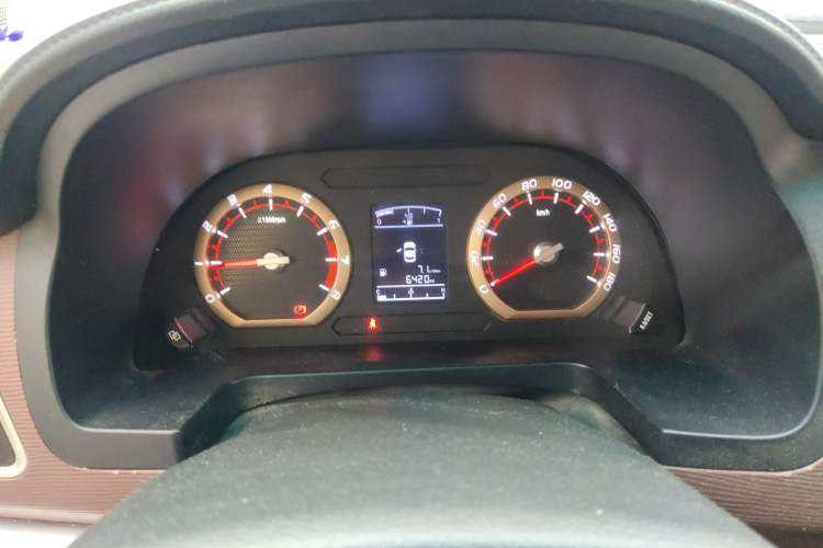 Used FORTHING Lingzhi 2018 M5L 1.6L 7-Seater Luxury Model Instrument Cluster