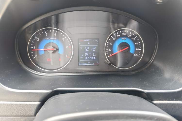 Used Dongfeng Fengon 330 2016 1.2L Manual Base Version DK12-07
