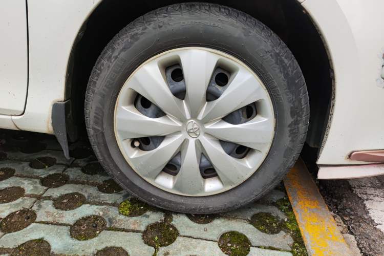 Used Toyota YARiS L Zhi Xuan 2015 1.5E Automatic Charm Edition