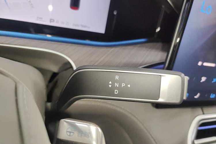 Used Denza N9 2025 Flagship Model Gear Lever