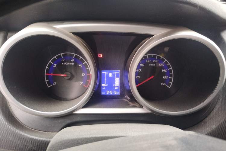 Used CHANGAN KAICHENG Ounuo S 2014 1.5L Base Version Instrument Cluster