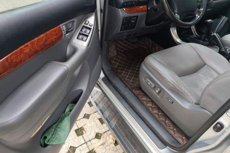 Used Toyota Prado 2005 4.0L Automatic GX Luxury Edition Driver Seat