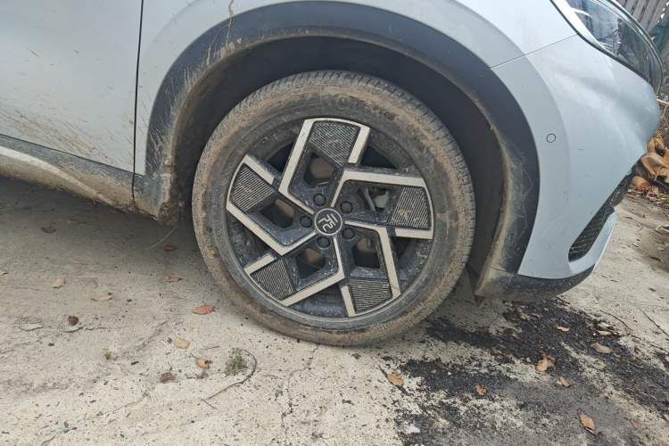 Used BYD Yuan PLUS 2024 Honor Edition 510KM Beyond Model Right Front Wheel Hub