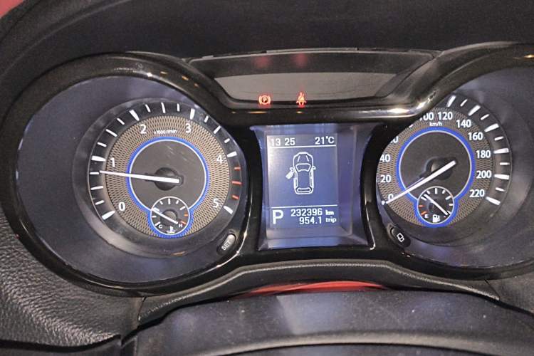 Used JMC Yusheng S350 2013 2.4T Automatic 2WD Diesel Luxury Edition 5 Seats Instrument Cluster