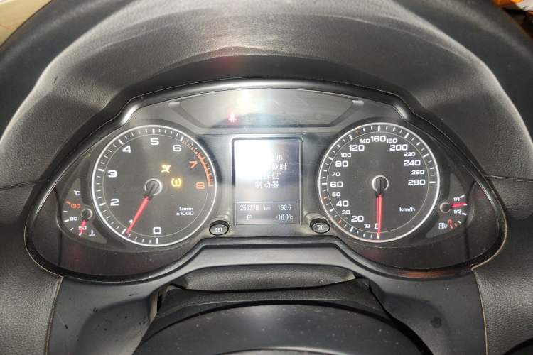 Used Audi Q5 2015 40 TFSI Comfort Model Instrument Cluster