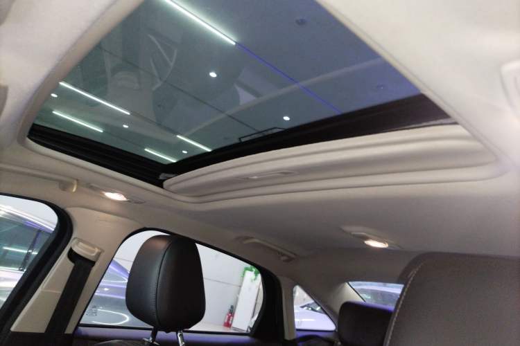 Used Ford Focus 2018 Sedan Classic 1.6L Automatic Trendy SmartDrive Edition