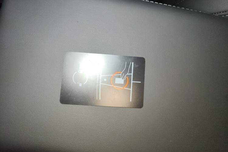 Used Tesla Model Y L 2025 Model Long-Range All-Wheel-Drive Version
