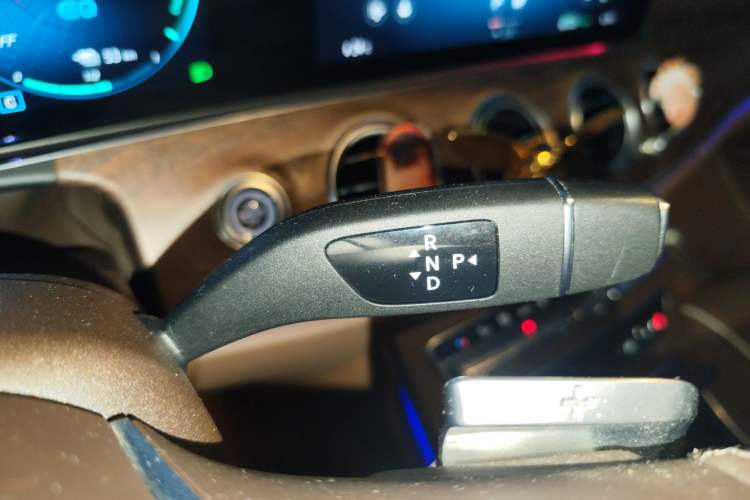 Used Mercedes-Benz E-Class New Energy 2022 Facelift E 350 e L Plug-in Hybrid Sedan Gear Lever