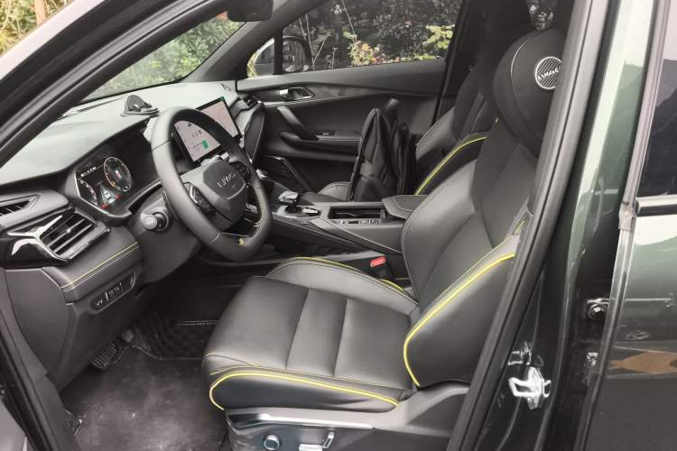 Used Lynk & Co 06 2023 Remix 1.5T Hero
