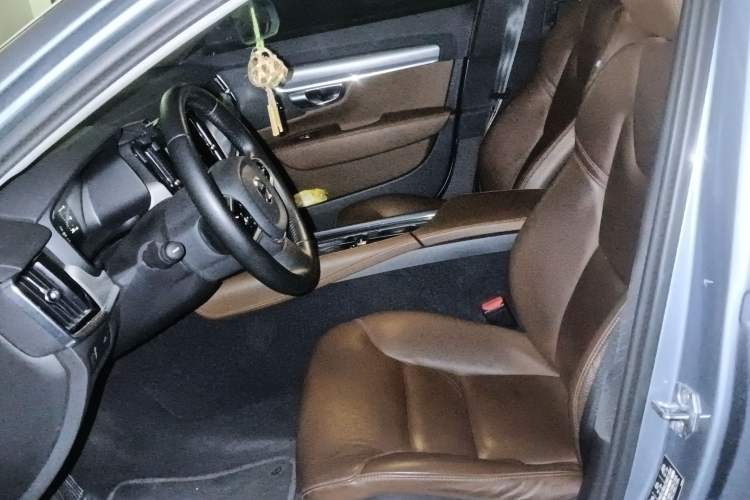 Used Volvo S90 2017 T4 Zhiyi Edition