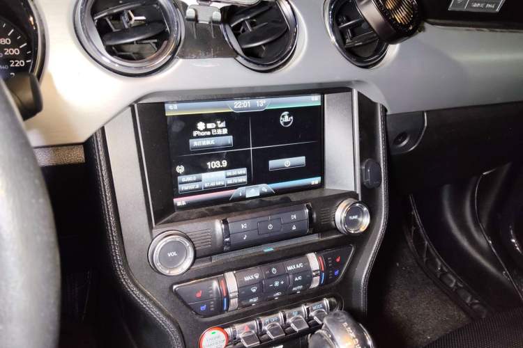 Used Ford Mustang  Audio And AC Panel