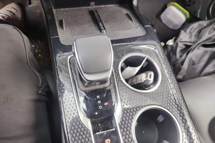 Used Hongqi HS3 PHEV 2025 Model 117km Jingwei Edition