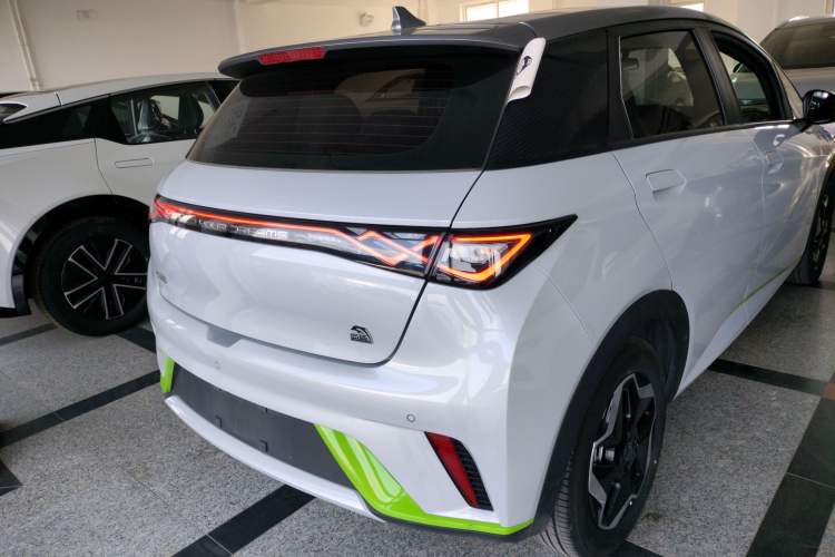 Used BYD Dolphin 2021 405 km Free Version
