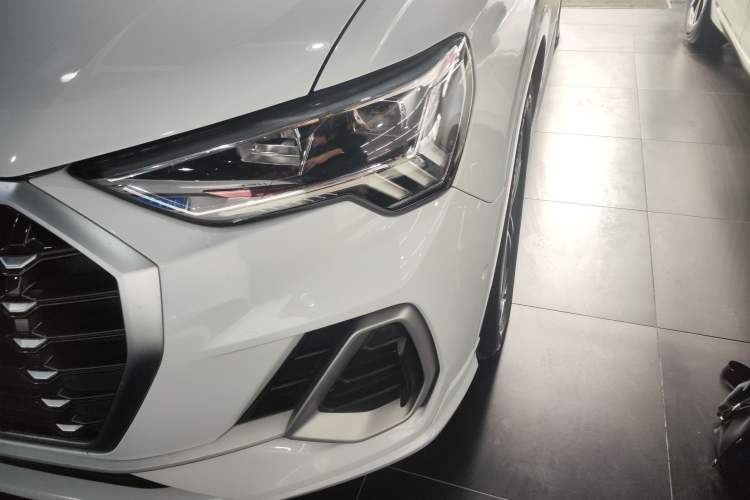 Used Audi Q3 2022 40 TFSI Fashion Dynamic Model
