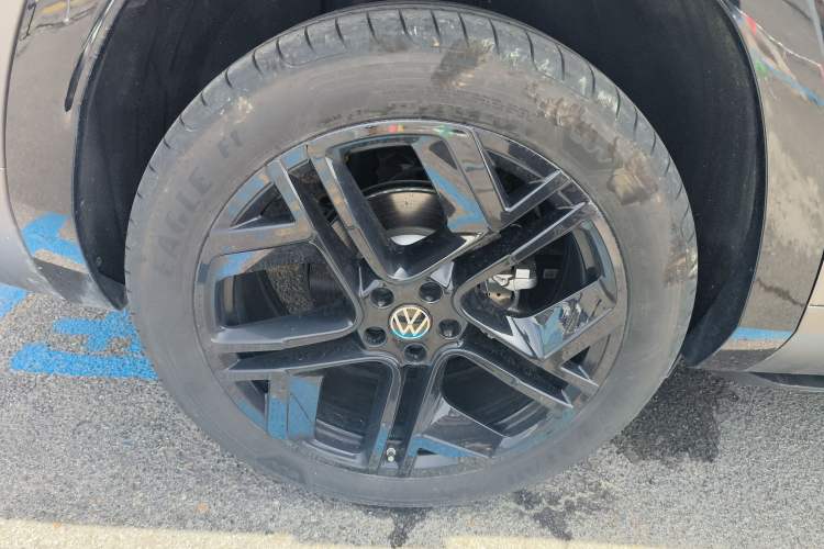 Used Volkswagen Teramont 2025 Tiguan Pro 450TSI Four-Wheel Drive Summit Edition
