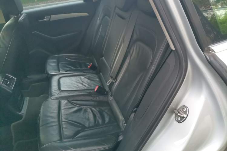 Used Audi Q5 2010 2.0TFSI Comfort Version Left Rear Seat