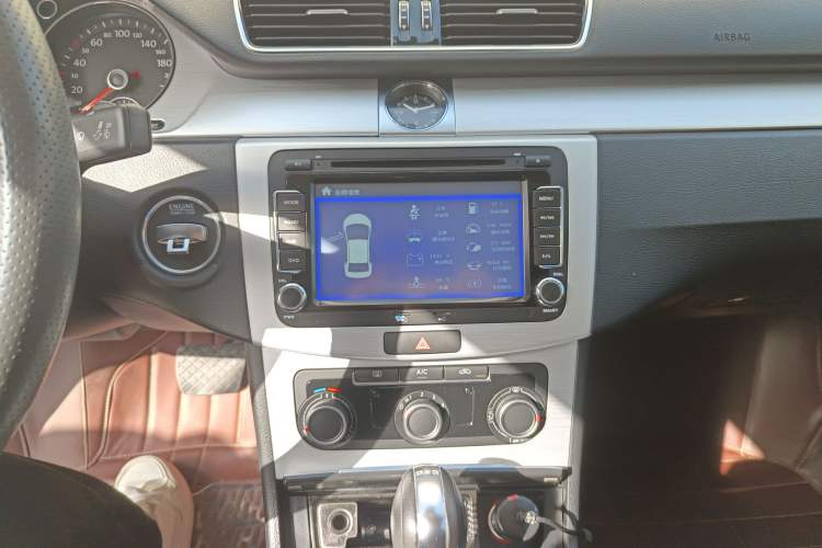 Used Volkswagen Magotan 2016 1.8TSI Smart Comfort Model Audio And AC Panel