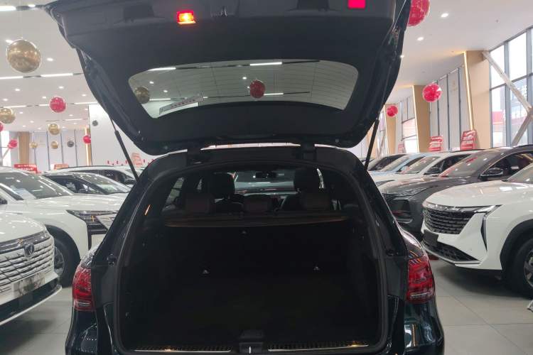 Used Mercedes-Benz GLC 2020 GLC 260 L 4MATIC Dynamic Model
