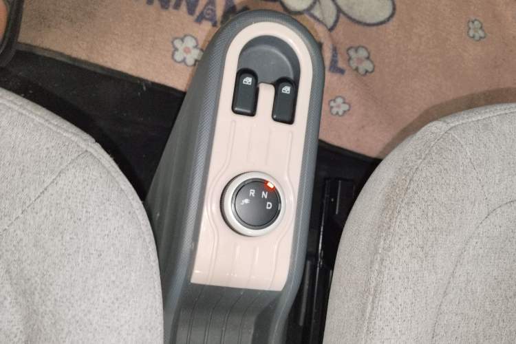 Used Wuling Hongguang MINIEV 2021 Macaron Premium Model – Lithium Iron Phosphate