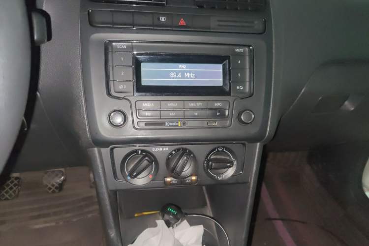 Used Volkswagen Polo 2016 1.4L Manual Fashion Model