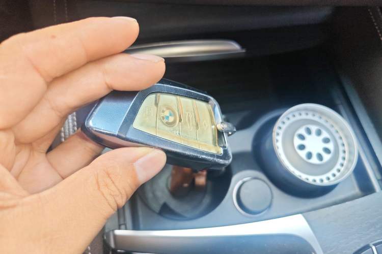 Used BMW 5 Series 2021 Restyled 530Li Luxury Edition M Sport Package Vehicle Key