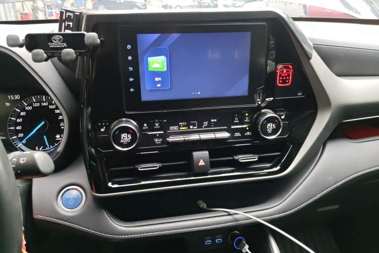 Used Toyota Highlander 2022 Dual-Engine 2.5L Four-Wheel Drive Luxury Edition 7 Seats