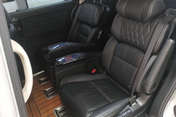 Used Honda Elysion 2019 2.0L Hybrid Luxury Edition