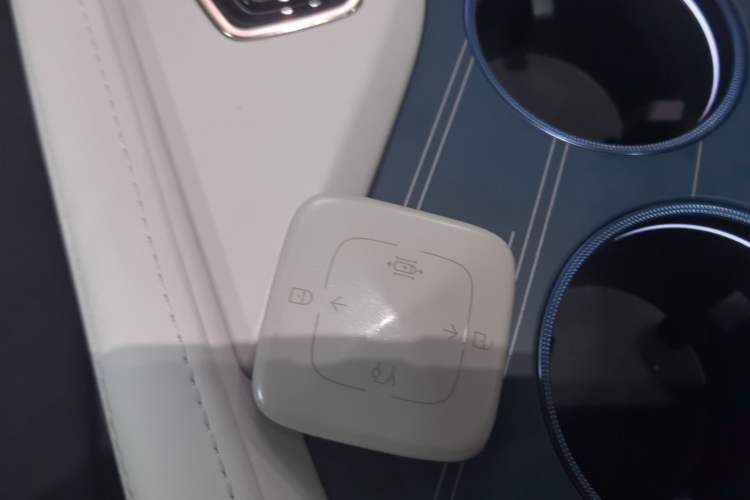 Used Zeekr 001 2025 YOU Edition 100 kWh All-Wheel Drive Vehicle Key