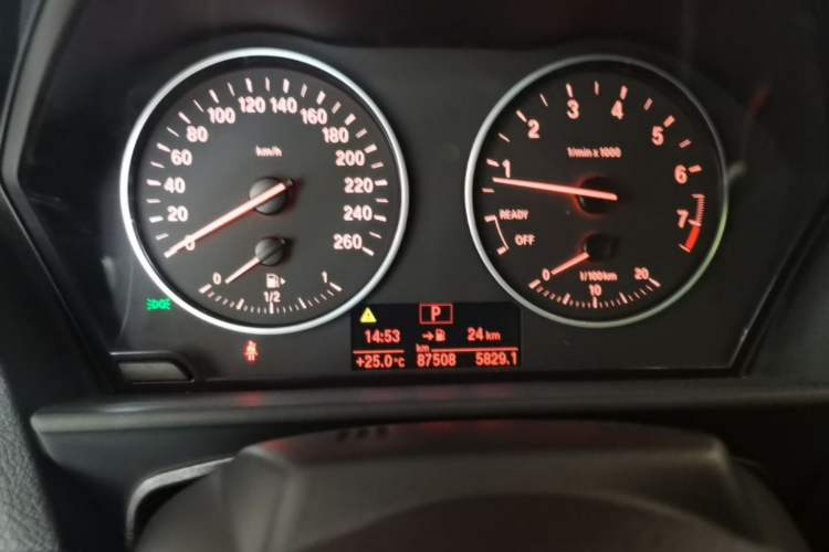 Used BMW 2 Series 2015 220i Convertible Coupe Leading Model
