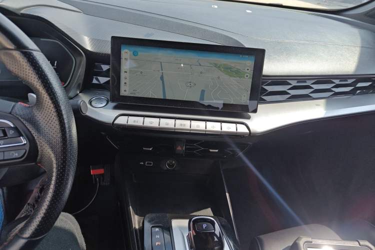 Used MG 5 2021 Revised 300TGI DCT Qingshè Luxurious Enjoyment Edition
