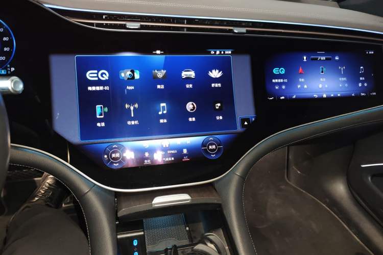 Used Mercedes-Benz EQS 2022 Updated Version 450+ Pioneer Edition Audio And AC Panel