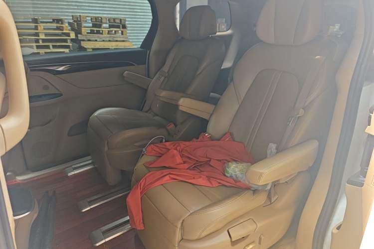 Used Buick GL8 2018 ES 28T Luxury Model China VI Standard
