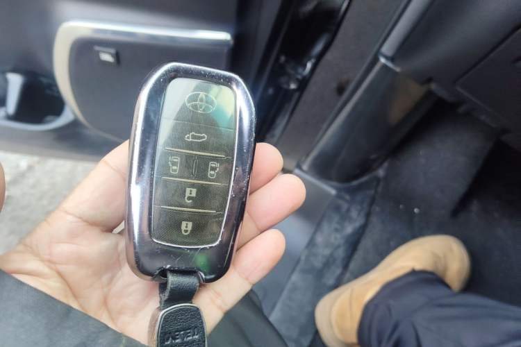 Used Toyota Vellfire 2021 Crown Dual-Engine 2.5L HV Prestige Edition