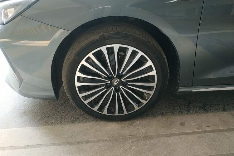 Used Chery Fengyun A8L 2025 1.5 TGDI 145 km Luxury Version