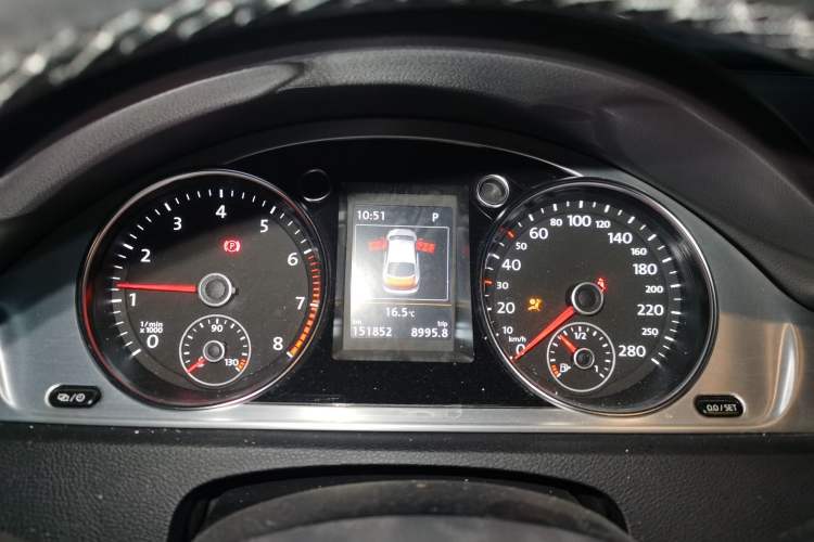 Used Volkswagen FAW-Volkswagen CC 2016 1.8TSI Luxury Model Instrument Cluster