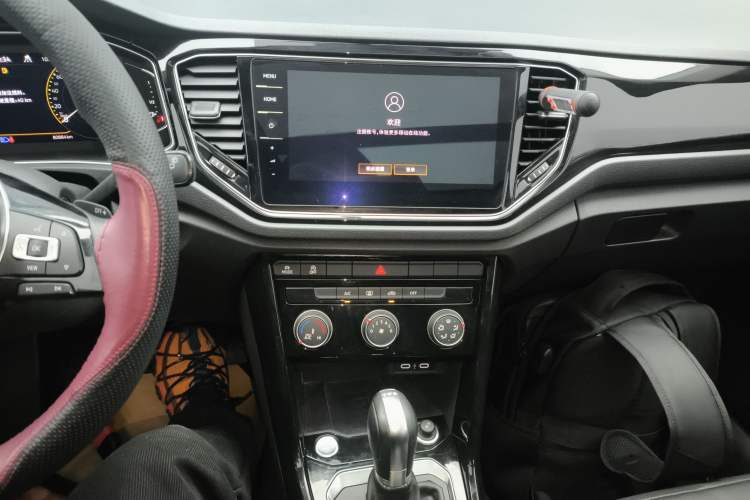 Used Volkswagen T-ROC 2021 280TSI DSG Two-Wheel Drive Comfort Connect Edition