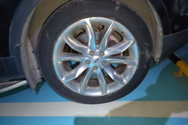 Used Ford Explorer 2013 3.5L Deluxe Model