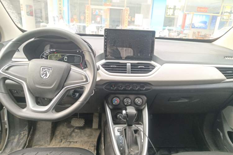 Used Baojun 510 2019 1.5L CVT Enjoyment Model China VI Emission Standard Audio And AC Panel