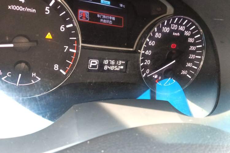 Used Nissan Teana 2013 2.5L XL Leading Edition Odometer Close Up