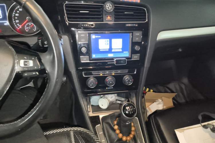 Used Volkswagen Golf 2019 1.6L Manual Fashion Edition China V Standard Audio And AC Panel