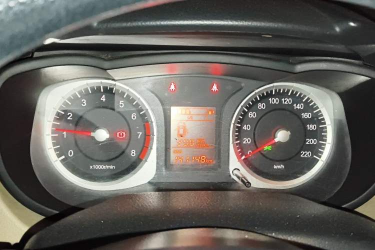 Used Venucia R50 2013 1.6L Manual Fashion Edition